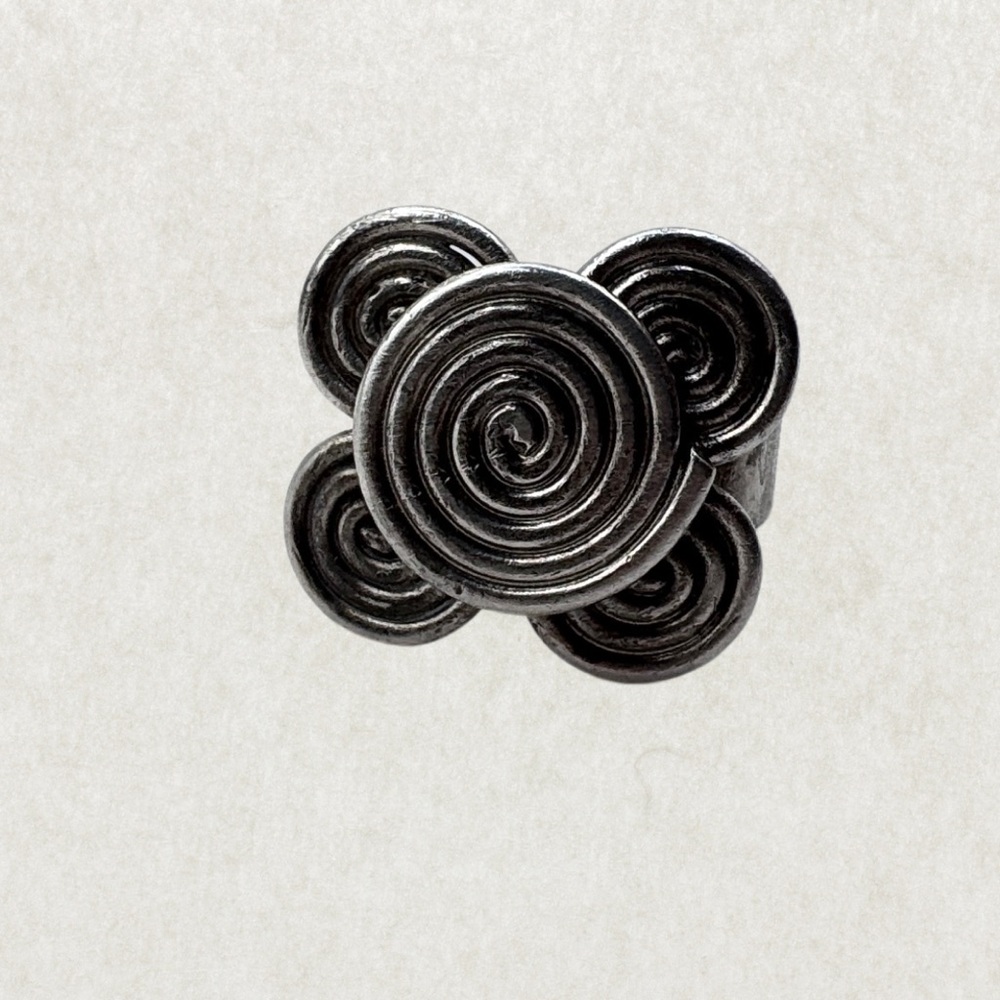 Massive Artistic Celtic-Style Ring – Size 9.